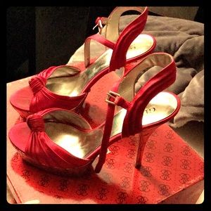 Guess By Marciano dark pink heels